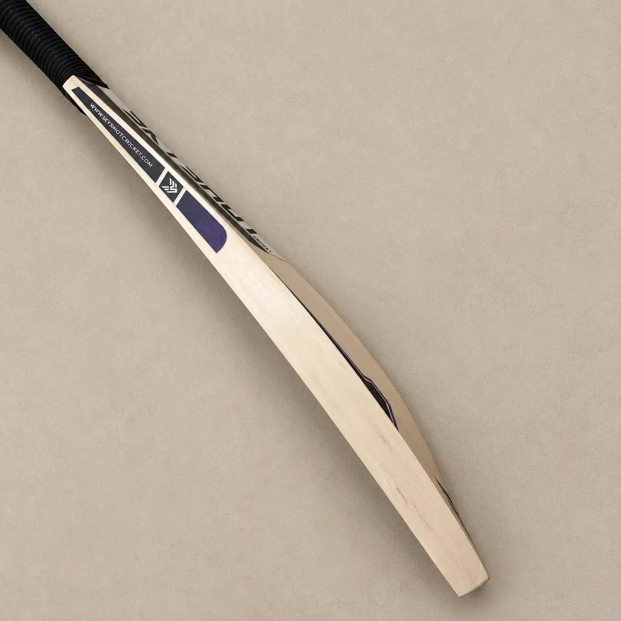 Skyshot Tizona Cricket Bat | English Willow | Maximum Power & Precision | Vintage weapon series