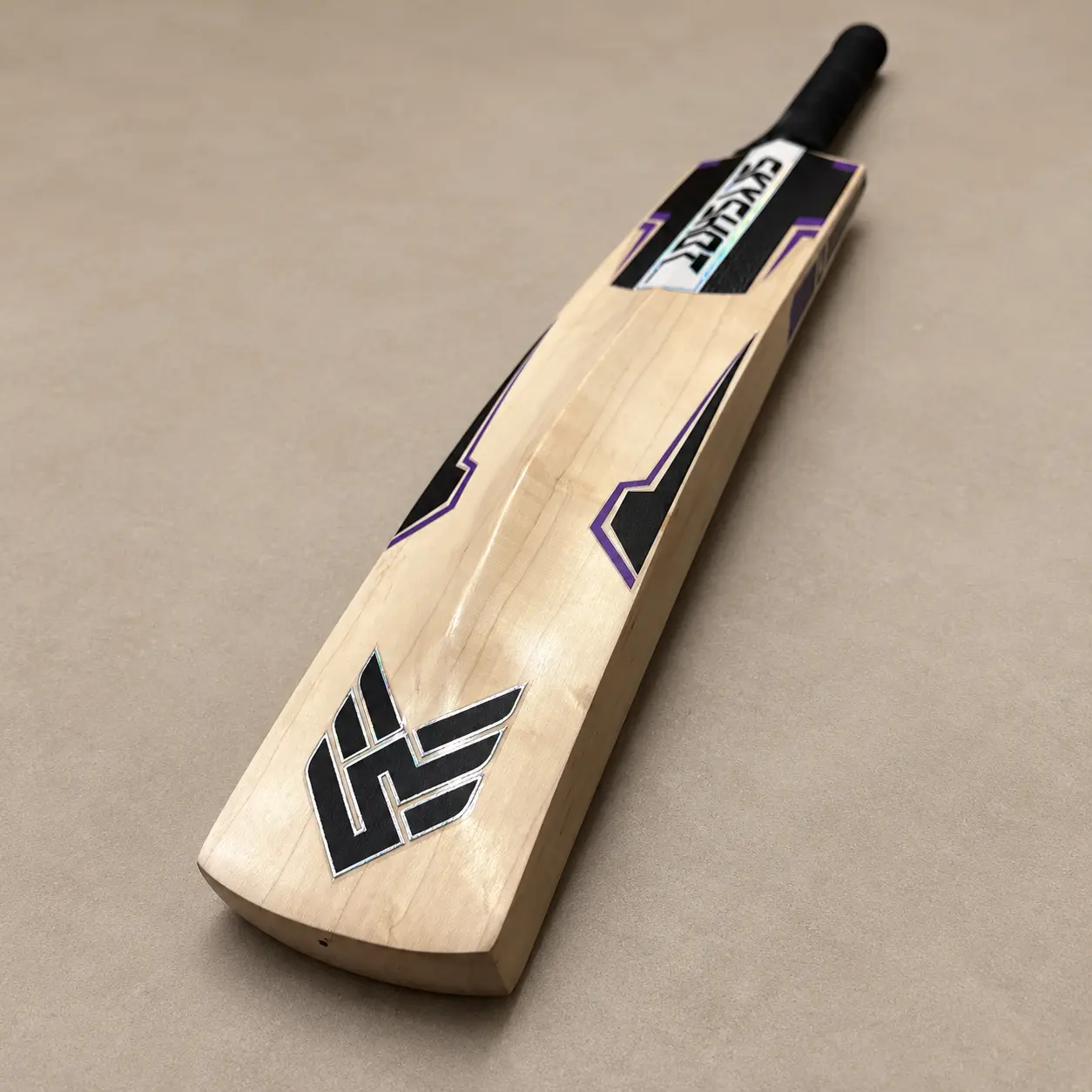 Skyshot Tizona Cricket Bat | English Willow | Maximum Power & Precision | Vintage weapon series