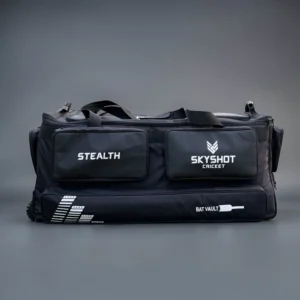 STEALTH CRICKET WHEELIE KITBAG