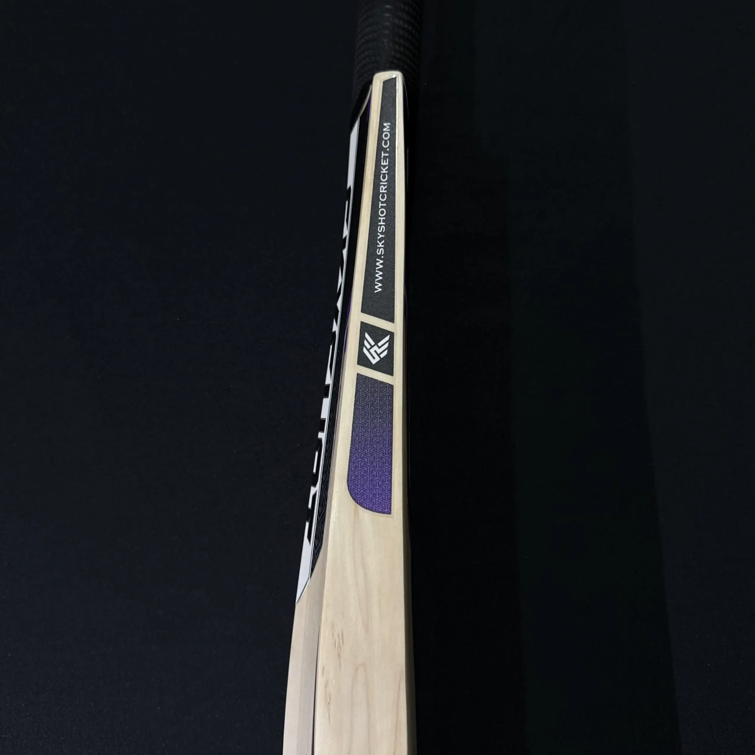 Tizona Bat 003