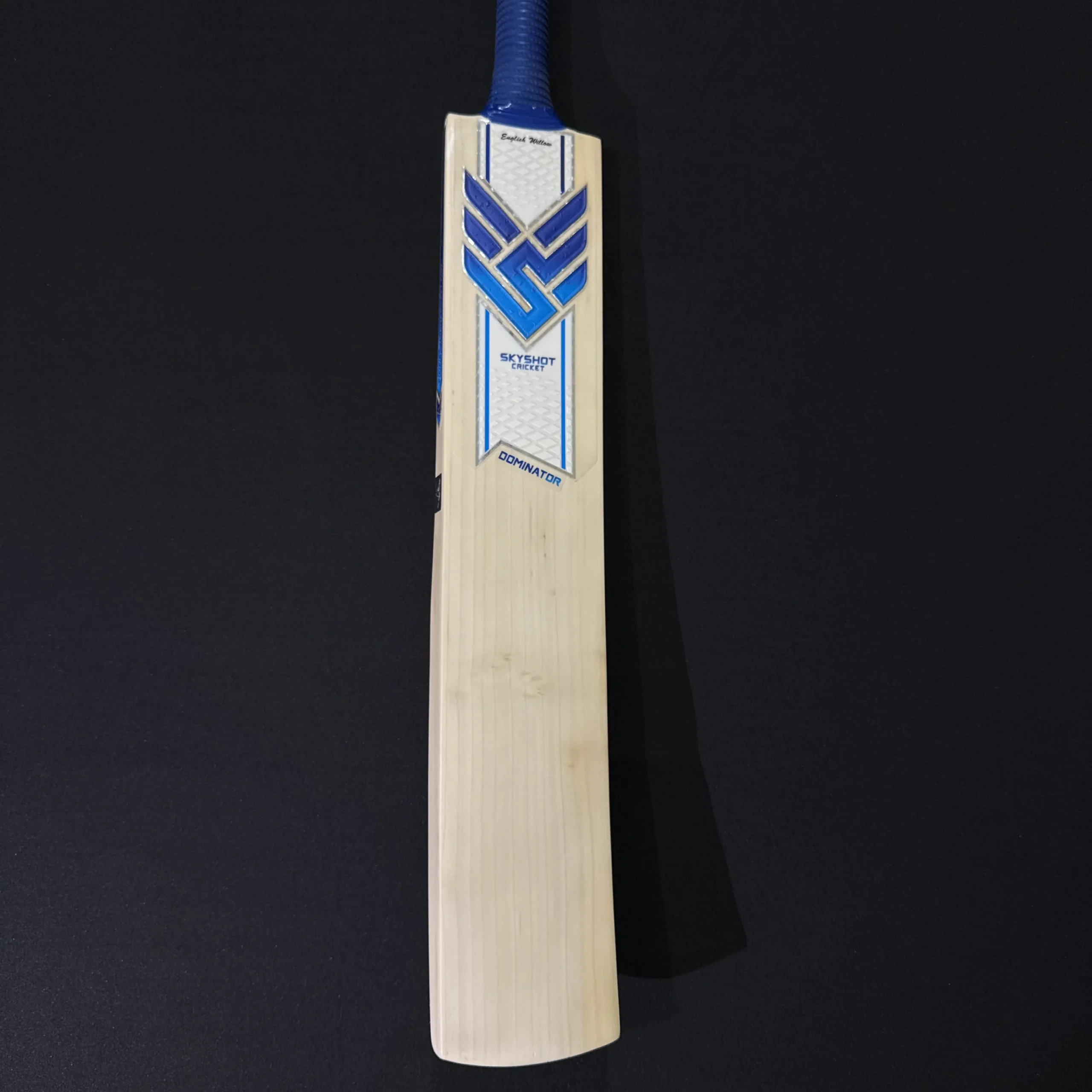 Dominator Bat 001
